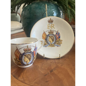 Vtg JOHNSON BROS (PAREEK) 1953 Coronation QUEEN ELIZABETH II Set Cup & Saucer